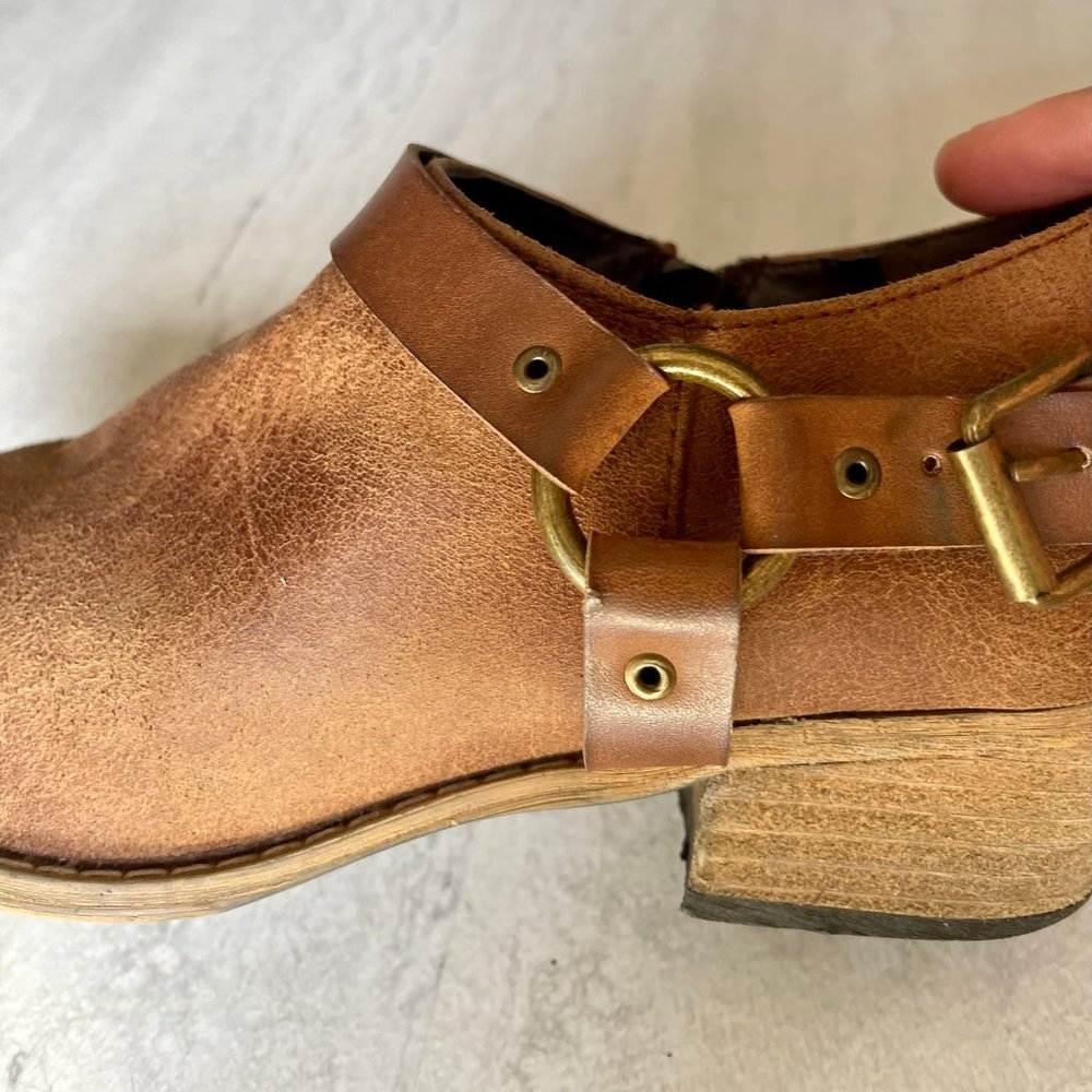 Women's ankle boots - size 8.5 - Brown